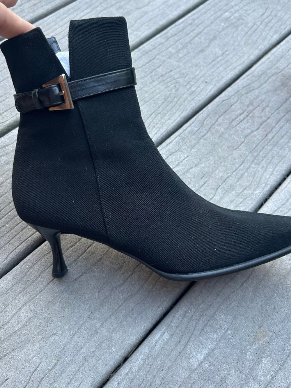 Stuart Weitzman. vintage peep toe with heel